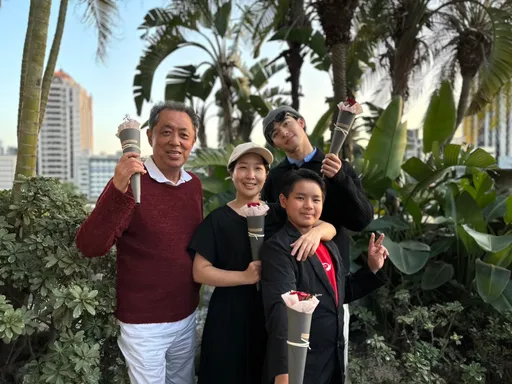 陳昊森情人節收大驚喜 張小燕也看哭