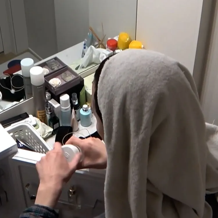 圭賢相當愛用Sisley保養單品。翻攝dispatch_beauty IG