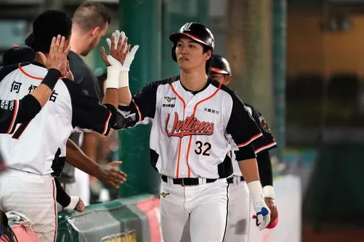 統一獅還沒開季先傳噩耗!「外野三帥」之一蘇智傑要缺賽6到8周