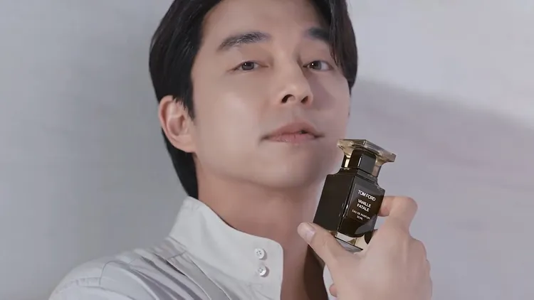 孔劉在廣告中眼神相當勾人。翻攝影片