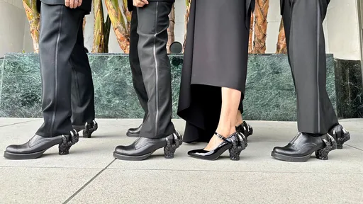 《哥吉拉-1.0》高举小金人　奥斯卡「登台战靴」售价曝光