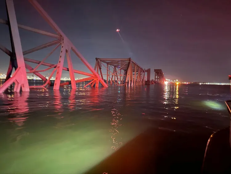 美國巴爾的摩市凱伊橋，26日凌晨遭貨輪DALI號撞斷。路透社