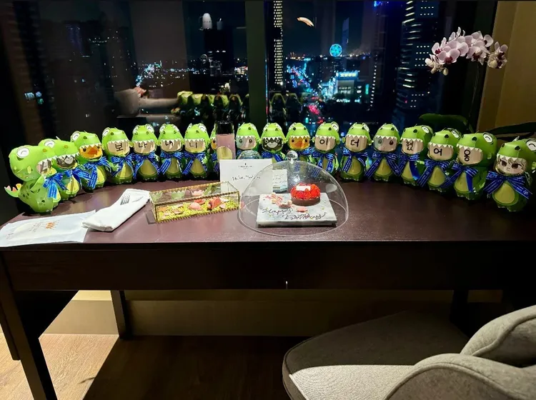 可旋轉臉部的「小萌龍呆腦獸」高雄燈籠詢問度很高。翻攝銀赫IG