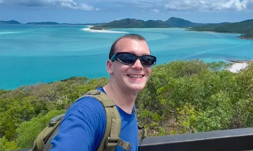 靠爸「航二代」說飛就飛 他終生搭機升等都免費