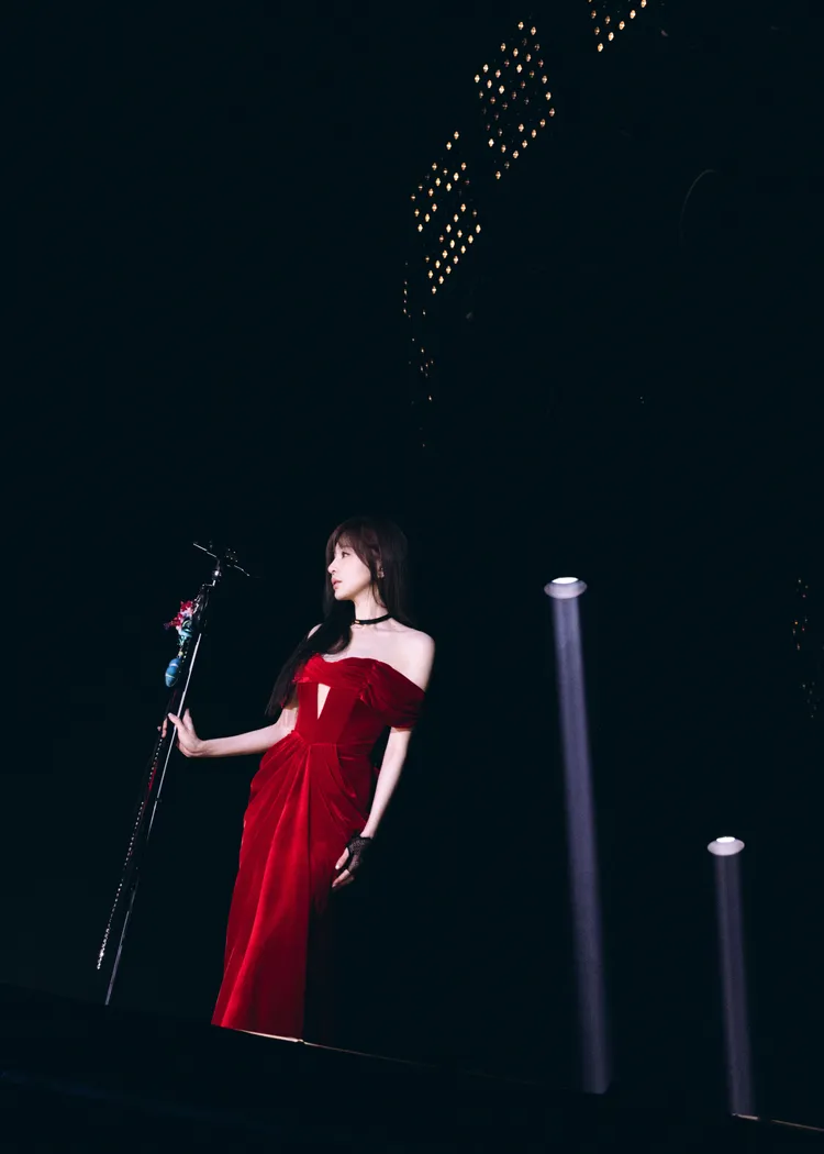 王心凌露香肩超性感。天晴娛樂提供