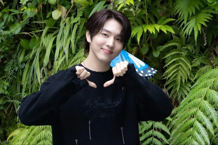 KINO透露來台前還跟PENTAGON一起小聚喝酒。星月文創提供