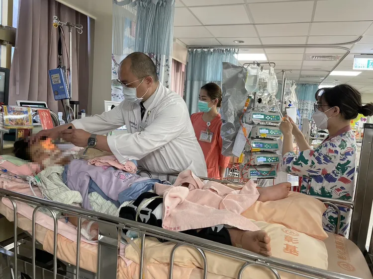 陳家妹妹今天將撤除所有胸管，但意識狀況以及神經功能都沒有恢復。彰基提供