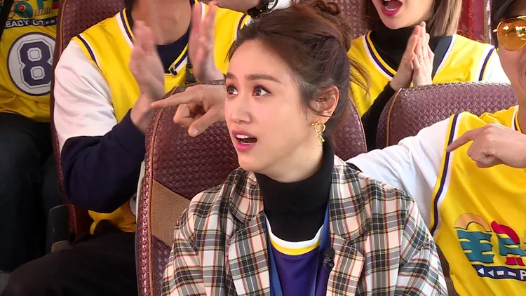 骰盅遊戲慘輸，吳姍儒被虧賠錢貨。台視提供