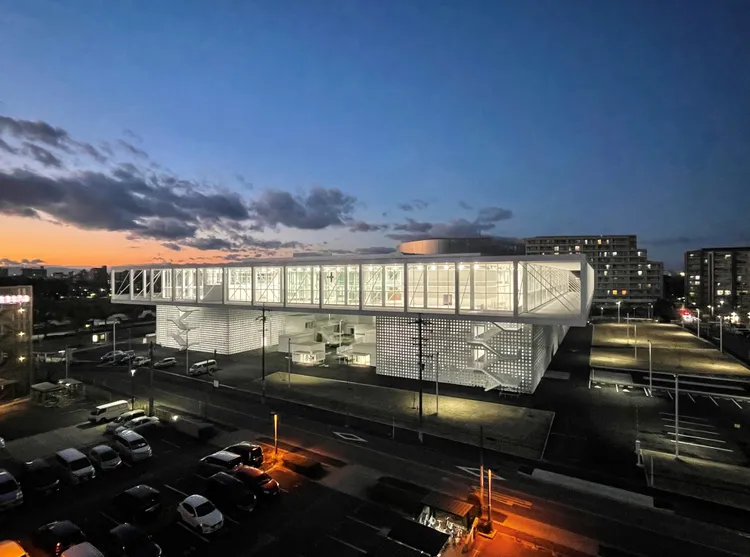 名古屋造形大學 。翻攝普利茲克建築獎官網 photo courtesy of Riken Yamamoto & Field Shop