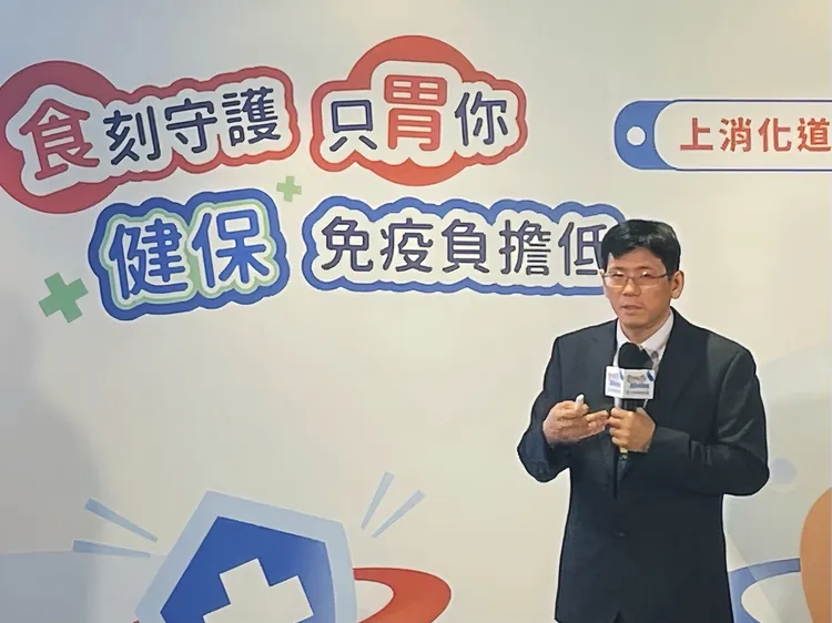 陳明晃表示，健保署已將晚期胃癌、食道癌治療納入給付範圍。記者林則澄攝