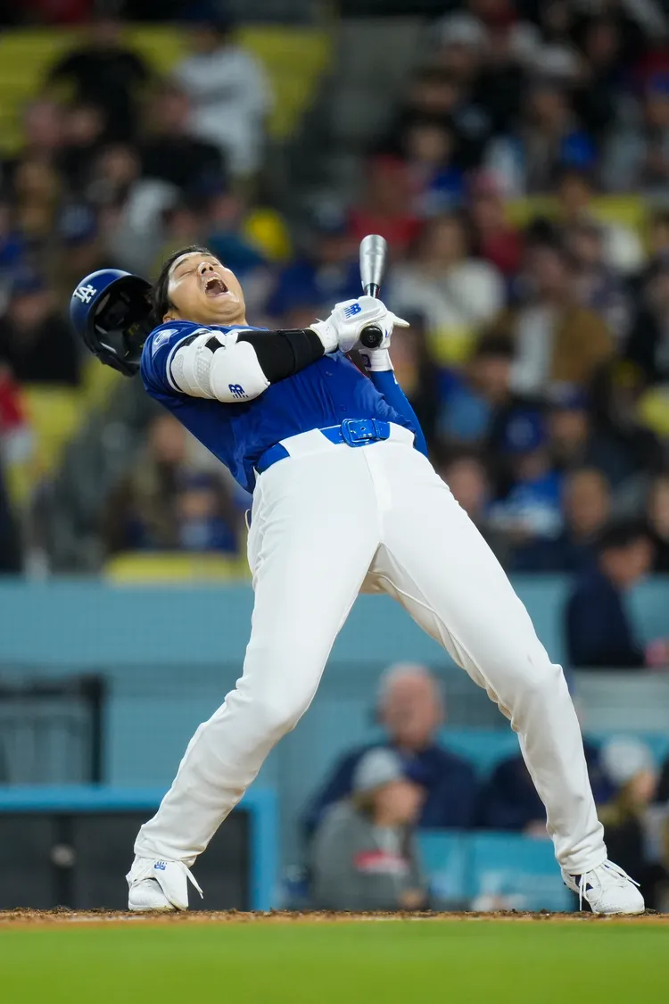 大谷翔平26日在熱身賽面對天使，差點被前隊友Reid Detmers「爆頭」。美聯社