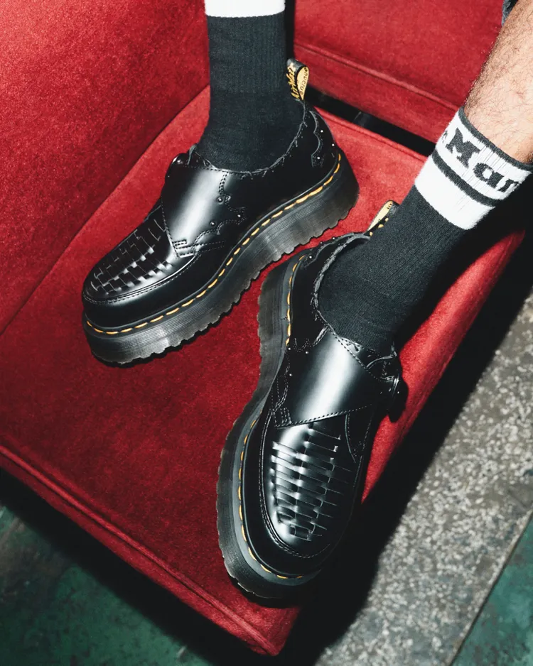 Monk鞋擁有獨特的交錯皮革編織鞋面。品牌提供