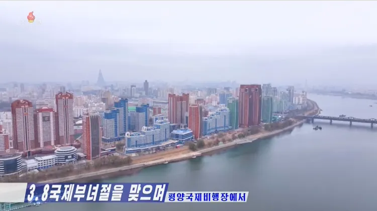 觀看平壤風景與先進的建設。北韓新聞