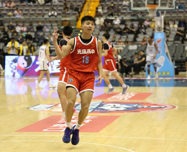 謝銘駿。名衍行銷