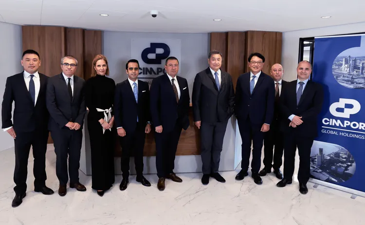 台泥企業團董事長張安平和總經理程耀輝，與正式成為台泥葡萄牙水泥團隊的Cimpor高階主管。台泥提供