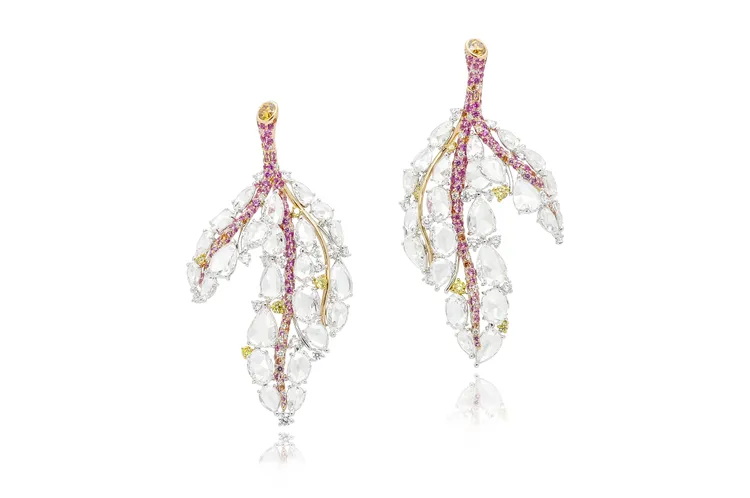 CINDY CHAO藝術珠寶White Label Collection高級珠寶系列四季葉片耳環。品牌提供