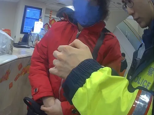 赚钱一条龙服务!在家等收钱 警劝那都是骗局