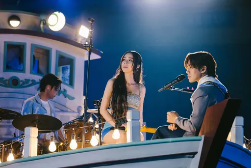 告五人太狂了!斥資1億唱到一半整艘漁船衝進場 主唱犬青漁船千金身份曝光了