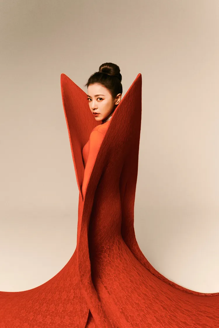 丁噹造型浮跨。相信音樂提供