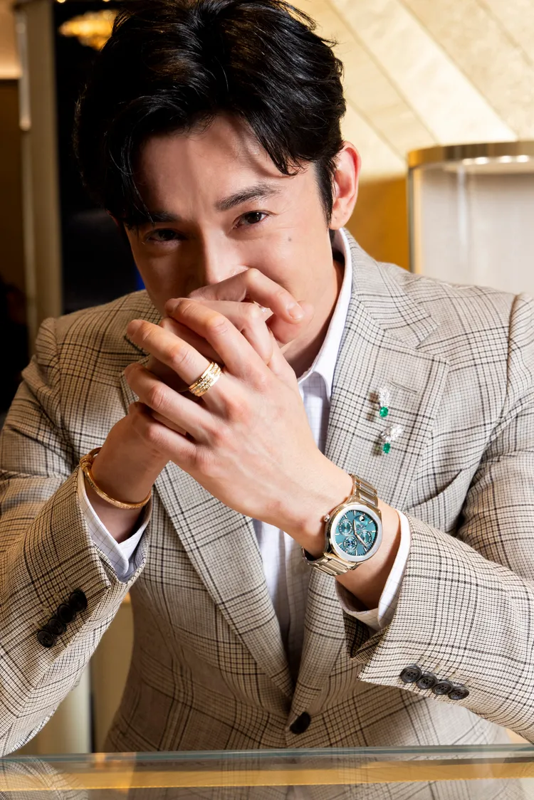 吳慷仁還演繹了Polo系列礦石綠超薄萬年曆自動腕錶，189萬元。品牌提供