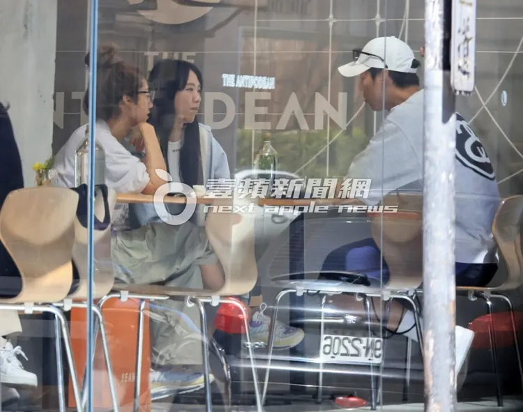 瑞瑪席丹（左）和緋聞對象Andy共享下午茶，歌手孫盛希也在場同樂。特勤中心攝