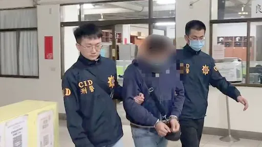 台南刺青壯男槍不離身 警「一句話」智取防駁火!扣1槍、28發子彈