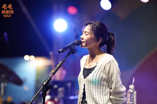 金曲歌后鄭宜農太貼心了 唱歌給毛小孩聽