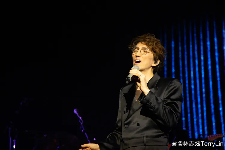 林志炫（圖）從優客李林到單飛都唱過鄭華娟的作品。翻攝林志炫微博