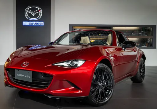 MAZDA MX-5小改款全面進化 車載系統、安全科技、操控再升級