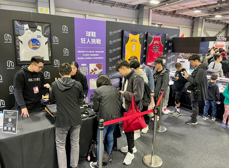 AREA 02 甫於運動文化展盛大展出籃球鞋的百年發展史。業者提供