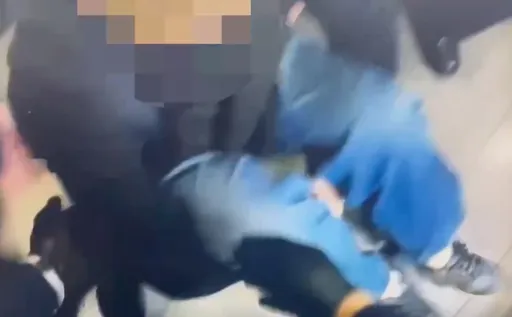 美籍男YTR闖捷站運高喊反戰!曾大談台灣政治 遭架離還得吃1500元罰鍰