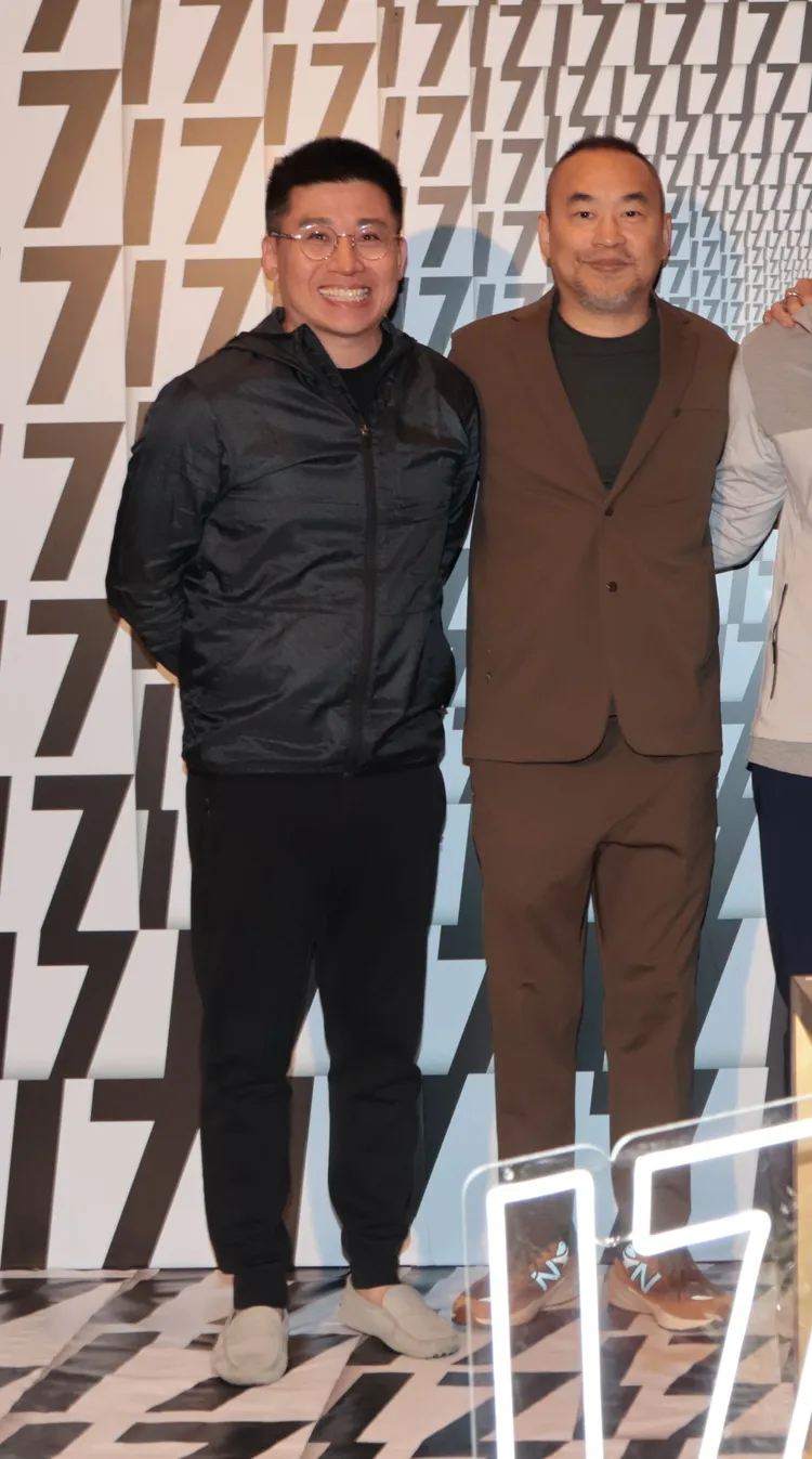 集團董事長兼全球執行長潘杰賢與昔日創業好夥伴黃立成，一同現身17LIVE春酒。莊宗達攝
