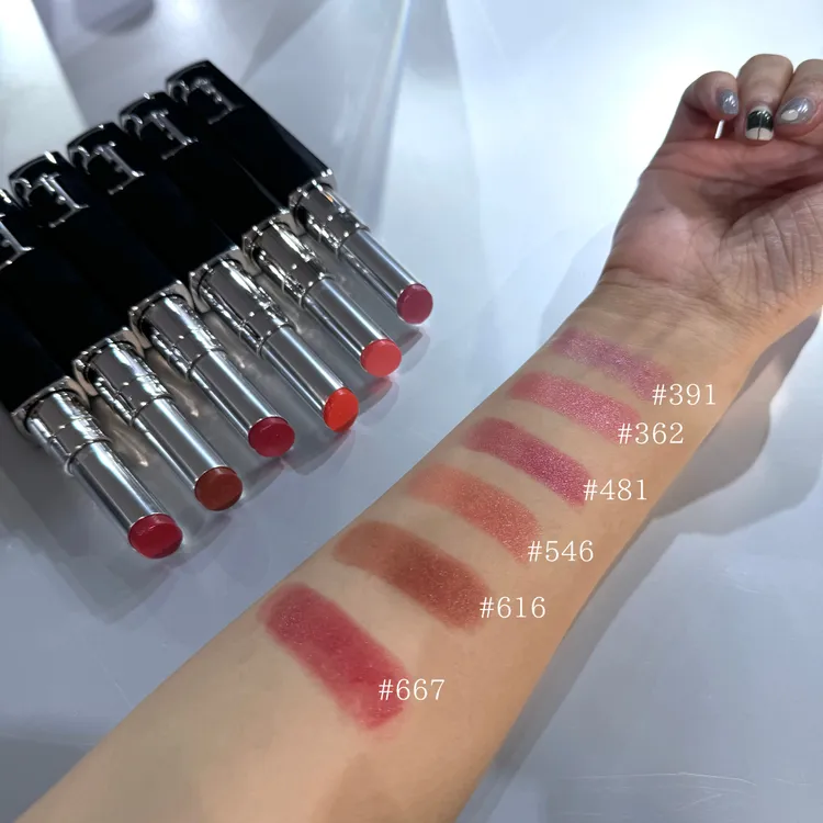 癮誘唇膏手部試色。張家玲攝