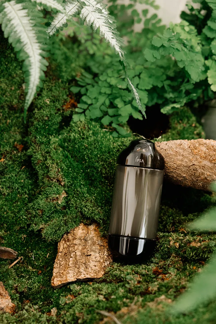 IPSA「黑金水」極境新生修護精華露，150ml／2500元。品牌提供