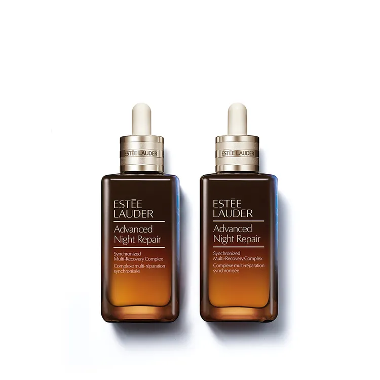 雅詩蘭黛特潤超導全方位修護霜大容量特惠組，免稅價新台幣9980元。昇恆商免稅購物網提供