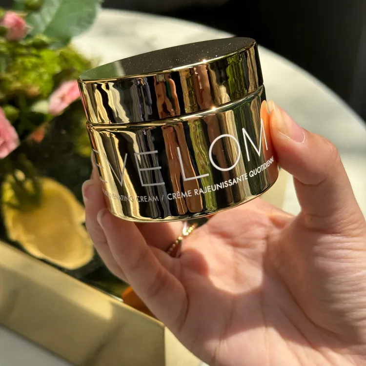 EVE LOM全能逆時新生乳霜，50ml／5200元。張家玲攝