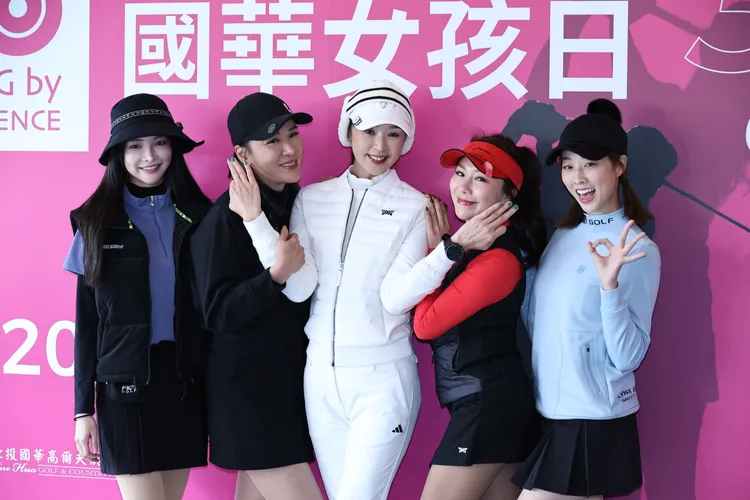 陳夢晨（左起）、小禎、王靜瑩、佩甄、夏語心今出席高爾夫球活動。攝影中心攝