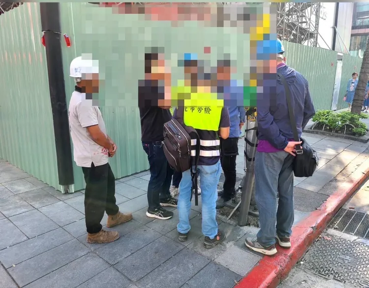 警方通知勞檢處到場。翻攝畫面