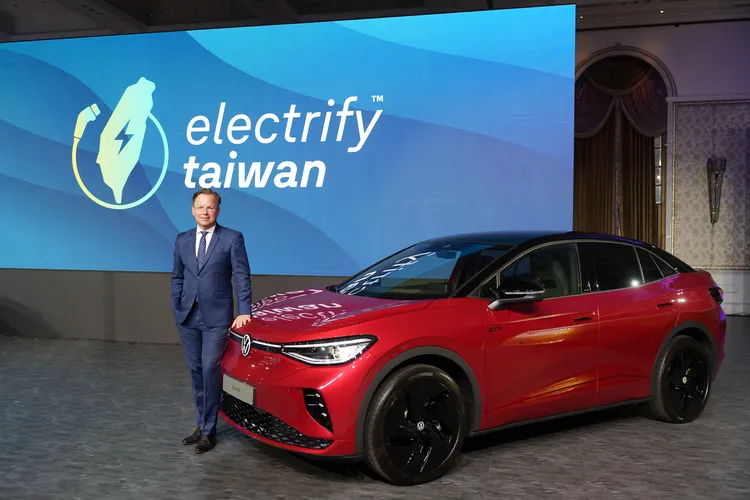 台灣福斯汽車即將透過 ID.4 和 ID.5 的 Pro 及 GTX 車型，邁向純電時代。業者提供