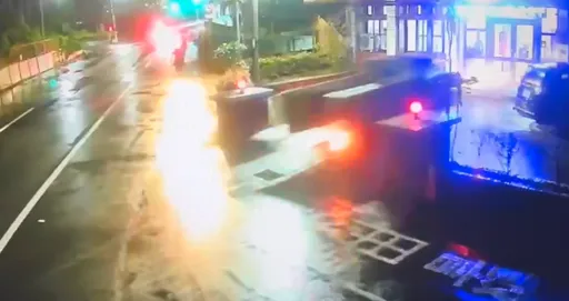 狂男偷貨車撞八堵派出所!年輕警1死1傷 林右昌:全力協助撫卹