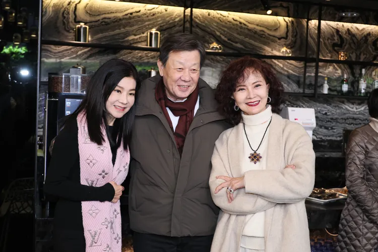 蔣黎麗依舊美麗（左起）、和寇世勳、鄧美芳同台。攝影中心攝