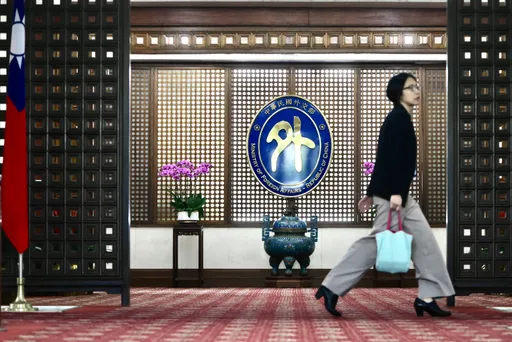 羅智強諷蔡政府任用肥貓駐外 外交部反擊:彈性進用發揮最大戰力