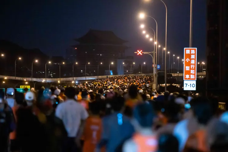 賽事共區分為競速菁英馬拉松組、飆速半程馬拉松組、飛速10公里組與疾速3公里組等組別。業者提供