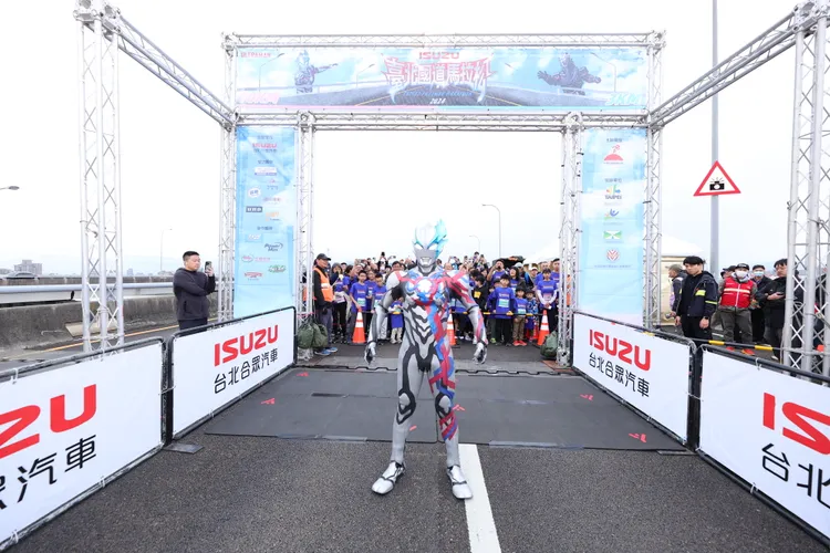 本次活動特別召喚知名特攝影集 – 超人力霸王布雷薩來到活動會場。業者提供