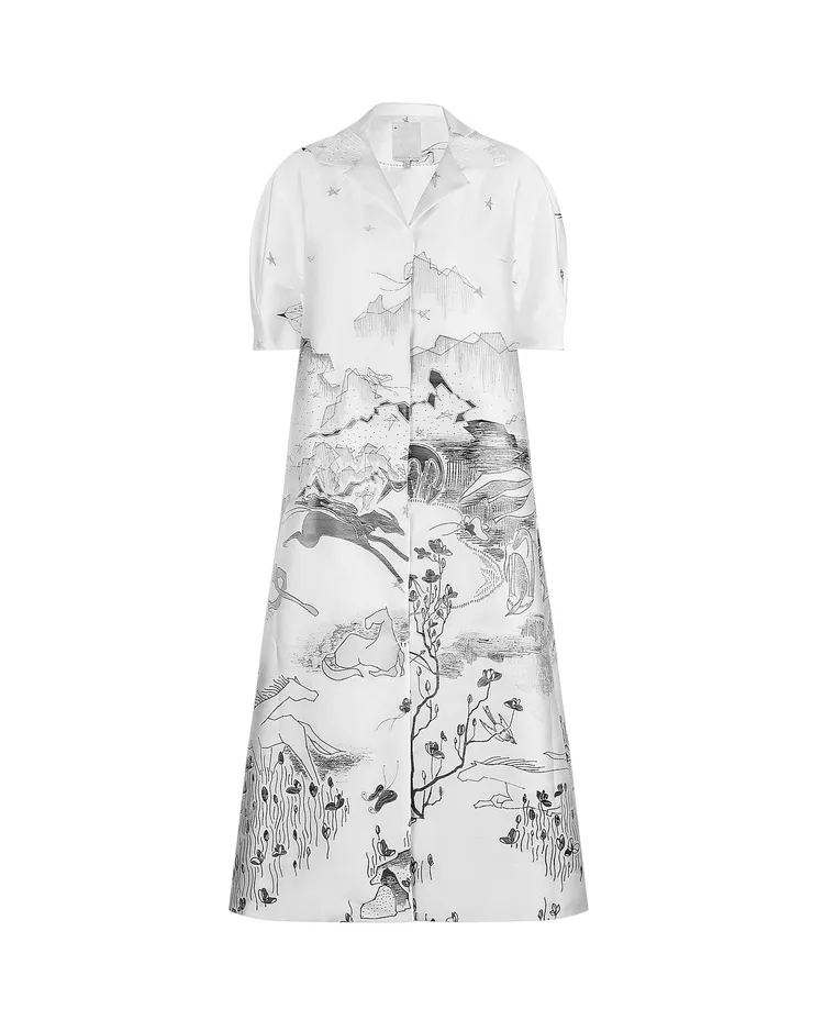 開版圖騰金屬緹花外套,現場售價$29,160元。