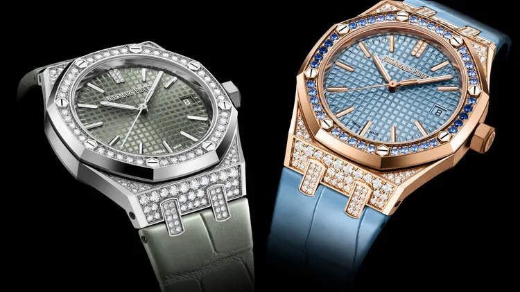 ROYAL OAK皇家橡樹系列鑽石腕錶，37mm，18K玫瑰金/18K白金錶殼，淺藍色/淺綠色Grande Tapisserie大型格紋錶面，淺藍色/淺綠色珠光鱷魚皮錶帶，5900自動上鍊機芯，動力儲存60小時，防水深度50米。品牌提供