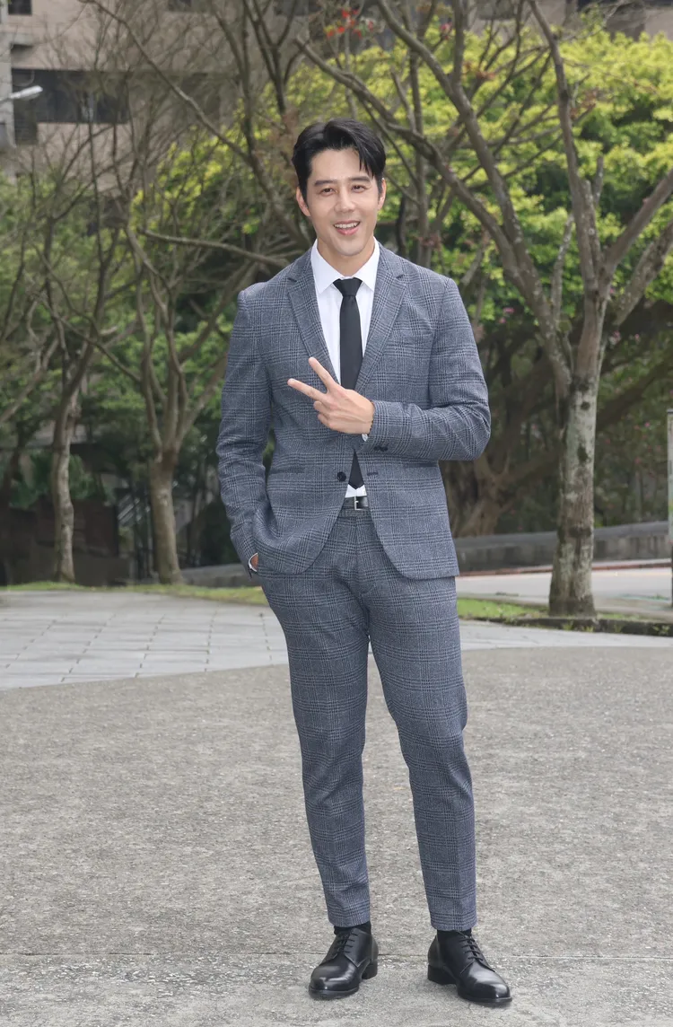 胡宇威第一次接到展露廚藝的戲十分開心。彭欣偉攝