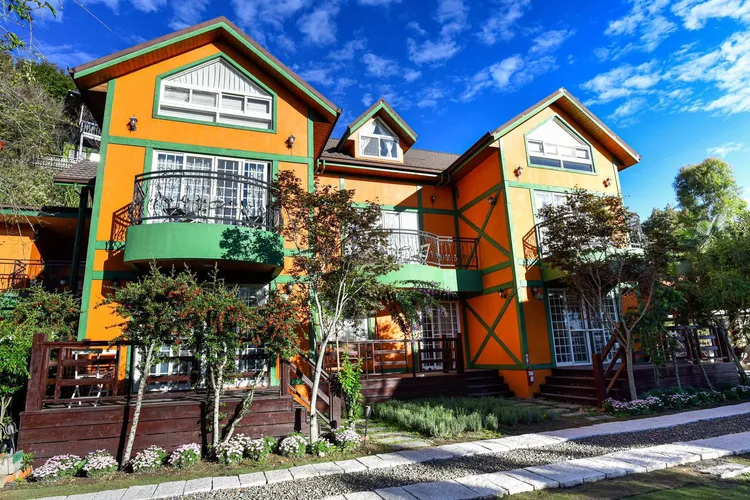 今早對數位發展部開槍的張姓男子在南投經營民宿，地主為李沛綾前夫。翻攝民宿臉書