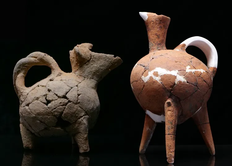 河南永城王莊遺址大汶口文化墓葬ⅣＭ3出土的陶鬶。新華社