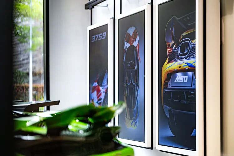 佇立於展間更能一睹McLaren源自賽車歷史的起源。業者提供